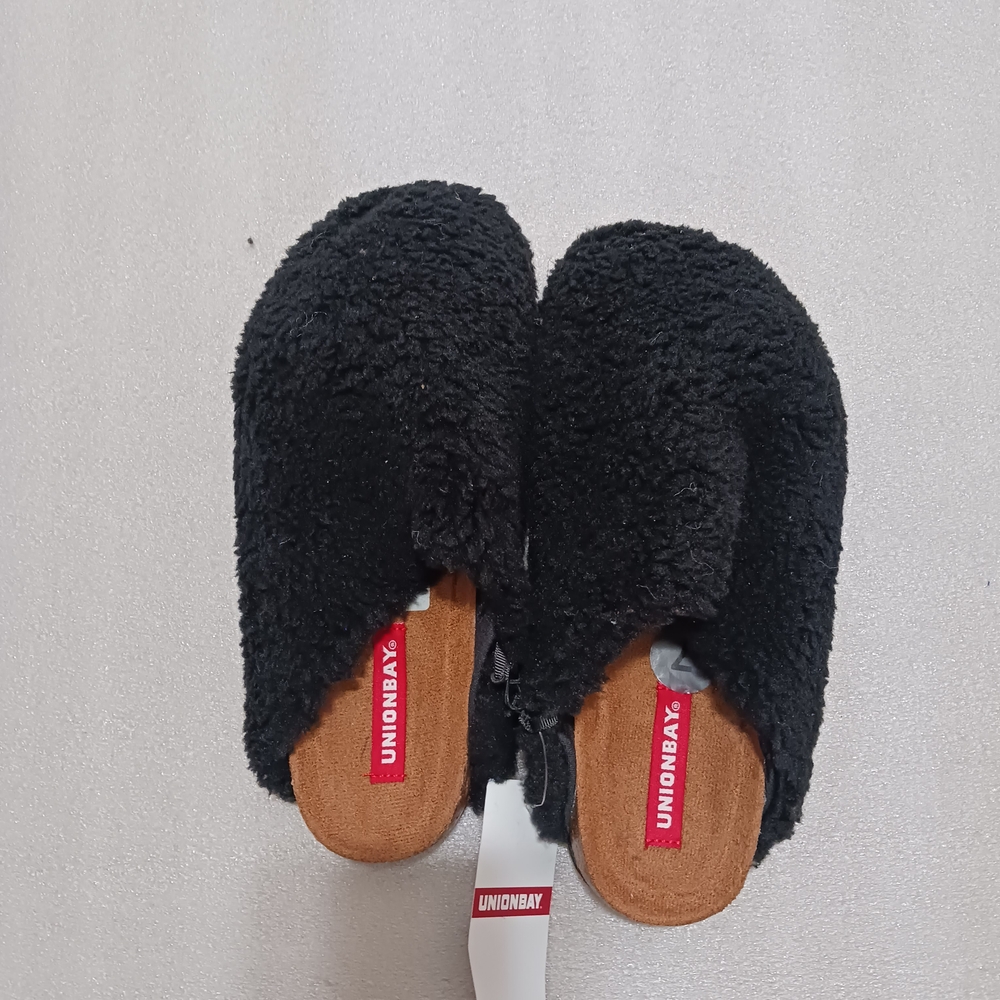 Unionbay Black Fuzzy Slippers
